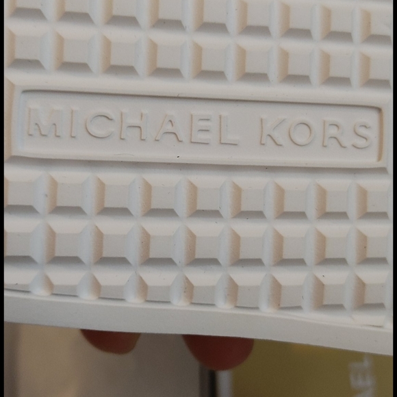 nitb Michael Kors Optic White &Silver Slide sandal - Picture 5 of 5